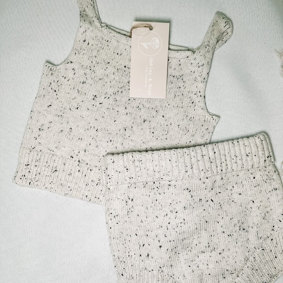 Speckled Knit Set - Picture 2 of 2